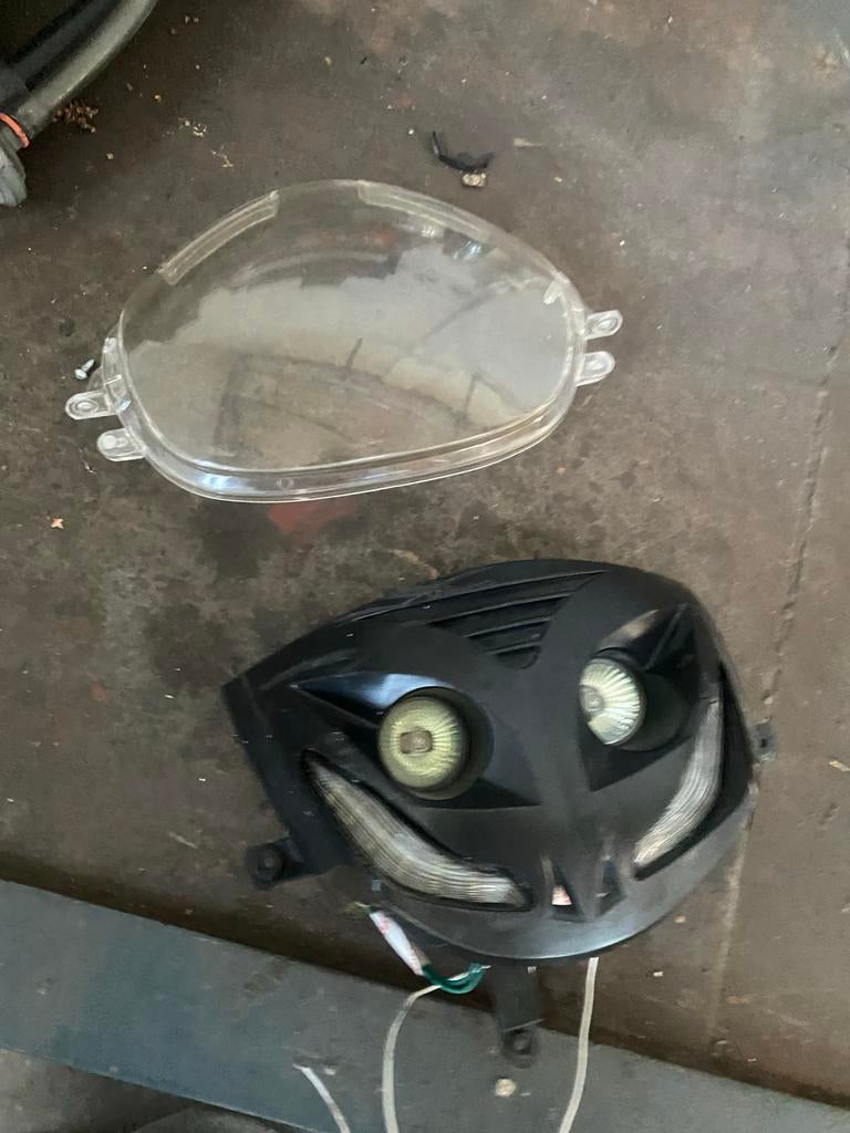 Piaggio Zip 4t Koplamp met Booskijker - Paar Krasjes, Ophalen of Verzenden, Gebruikt, Koplamp, Piaggio