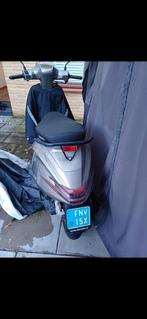 Valaxim scooter grijs, Fietsen en Brommers, Scooters | Vespa, Ophalen of Verzenden, Benzine, Overige modellen