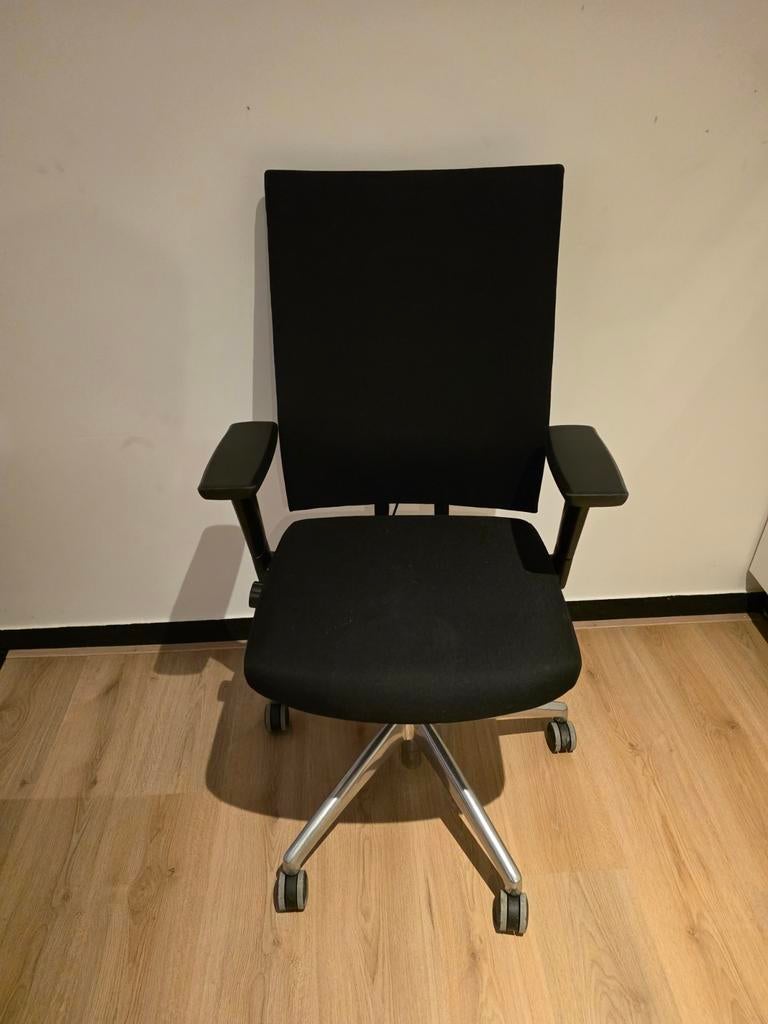 Zwarte bureaustoel, zo goed als nieuw, Ophalen of Verzenden