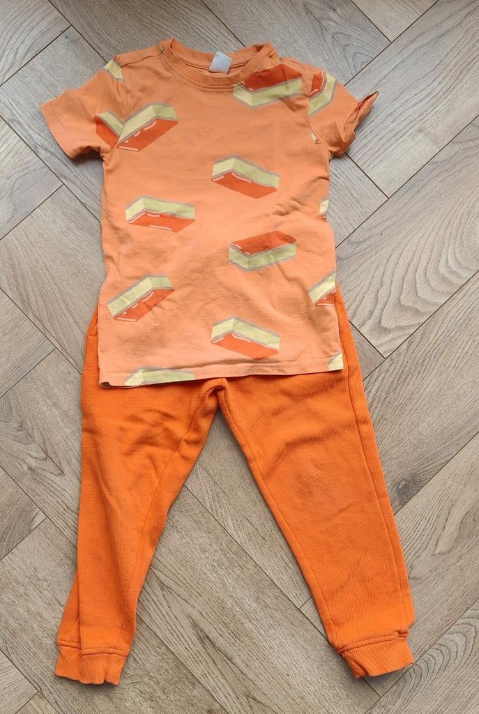 Oranje setje: T-shirt tompoucen en broek, Kinderen en Baby's, Kinderkleding | Maat 128, Ophalen of Verzenden, Zo goed als nieuw