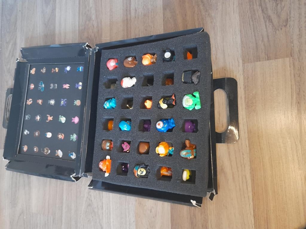 Gogo's Crazy Bones figuurtjes in koffer, Ophalen of Verzenden