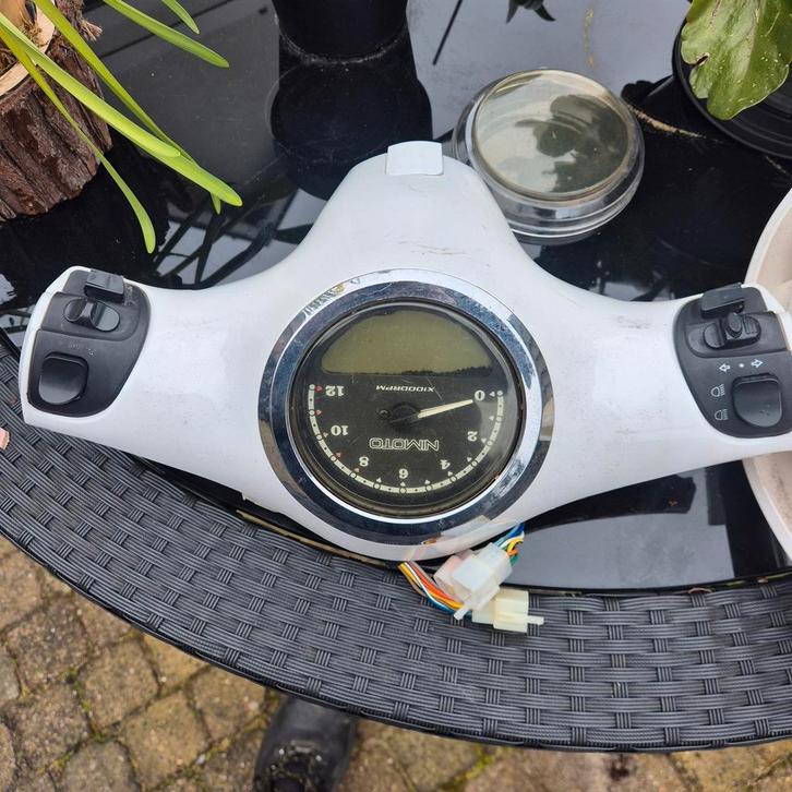 Nimoto scooter kappen set wit, Fietsen en Brommers, Brommeronderdelen | Scooters, Ophalen of Verzenden