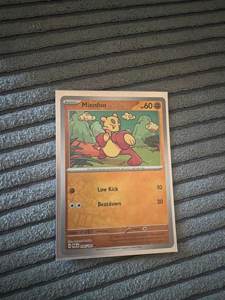 Mienfoo Pokémon Kaart 096/182 - Basic HP60, Ophalen of Verzenden, Zo goed als nieuw, Losse kaart