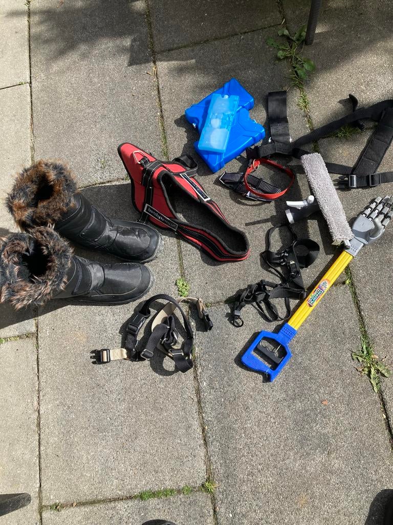 Rommelmarkt spullen, Ophalen, Gebruikt