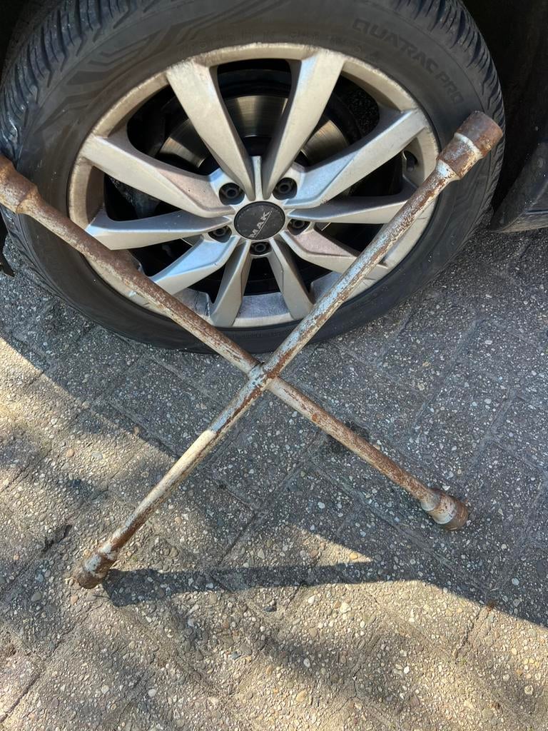 Grote. Kruissleutel. Doppenmaat. , 24 .27 . 30. .32, Ophalen of Verzenden, Gebruikt