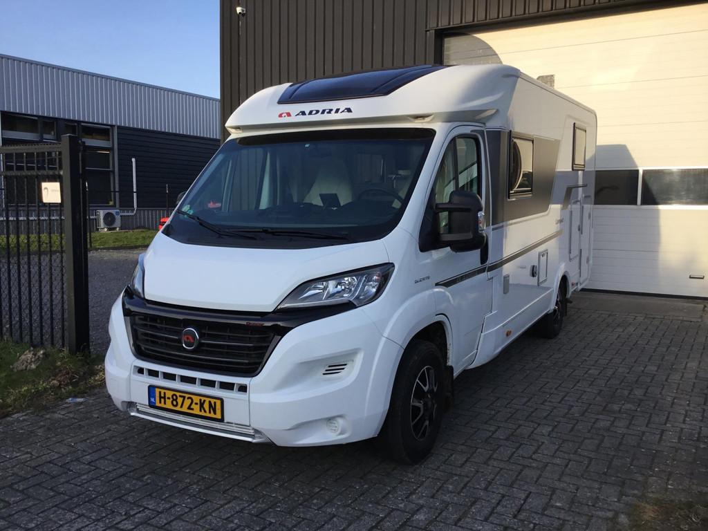 Adria COMPACT SL AUTOMAAT, Caravans en Kamperen, Campers, Automaat, Airbags, De gouwe 51
8253PA  Dronten, NL, Bedrijf