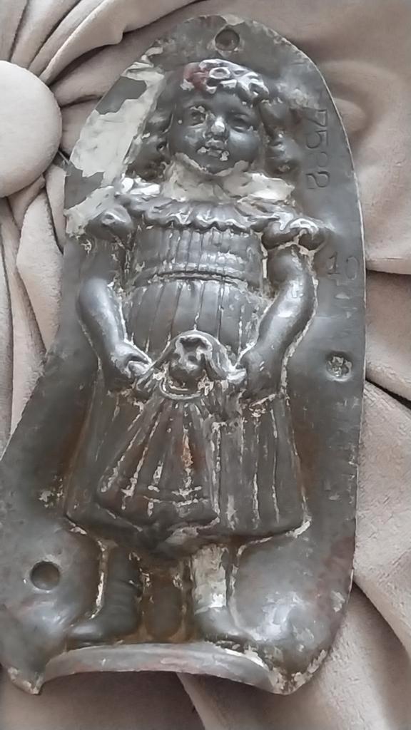 Antieke Anton Reiche Chocolade Mal - Meisje, Antiek en Kunst, Antiek | Keukenbenodigdheden, Ophalen of Verzenden