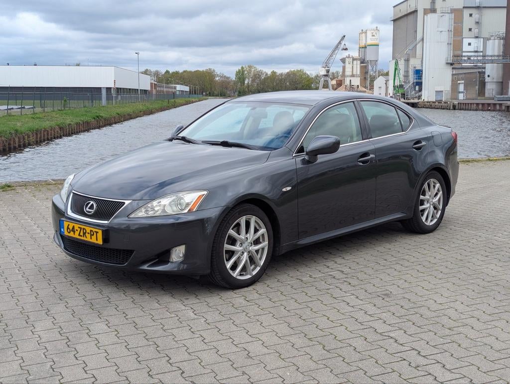 Lexus IS 250 2.5 AUT 2008 Grijs, Auto's, Lexus, Achterwielaandrijving, Beige, 1535 kg, Euro 4