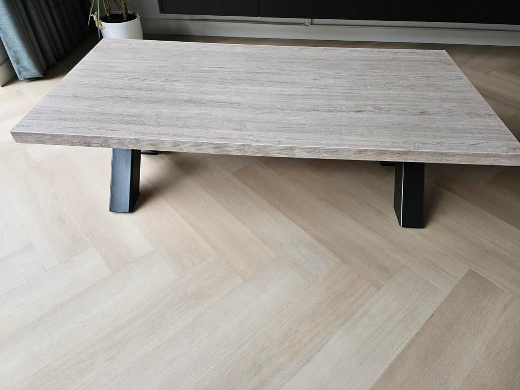 Mooie salontafel met stalen x poot, Huis en Inrichting, Complete inboedels, Ophalen