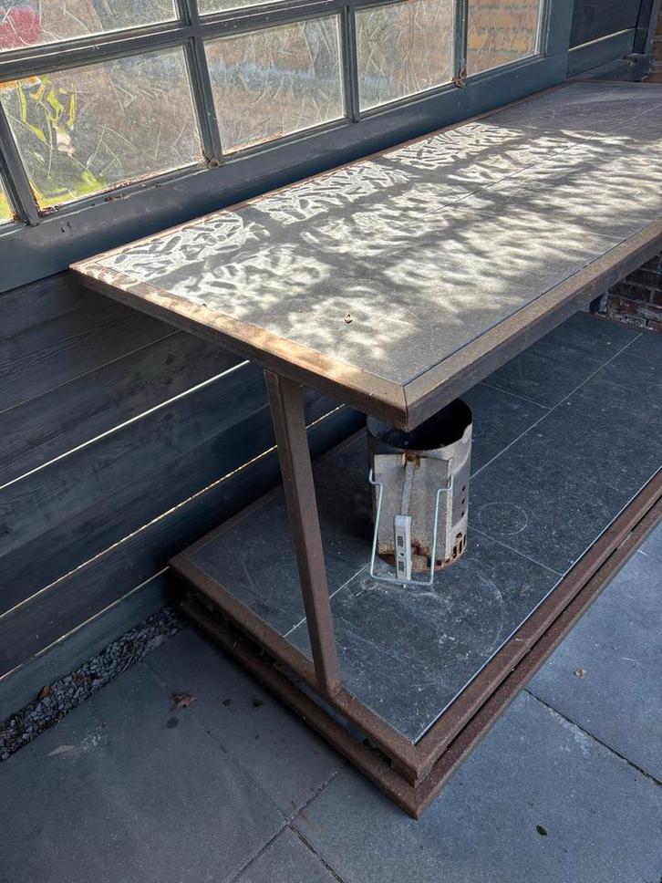 Stalen sidetable met marmeren blad voor in de tuin, Tuin en Terras, Tuintafels, Gebruikt, Rechthoekig, Metaal, Ophalen