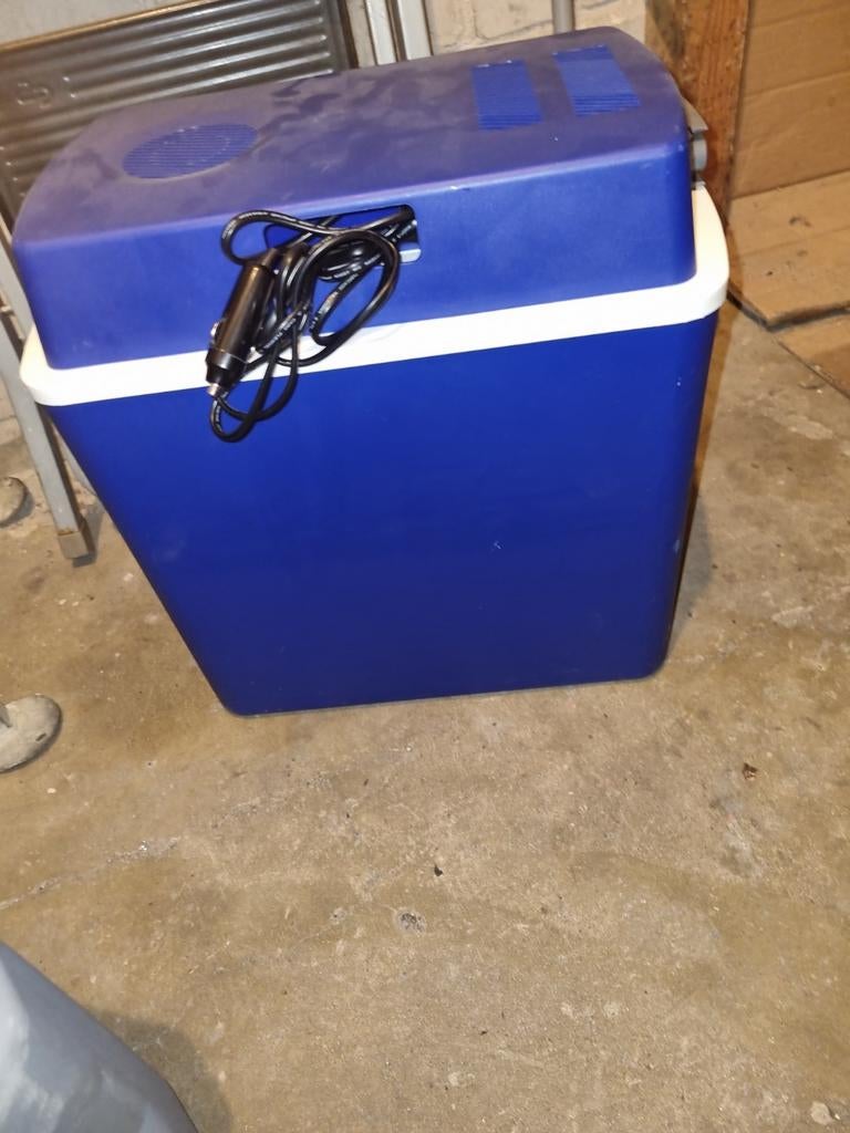 Koelbox met auto opladen, Caravans en Kamperen, Koelboxen, Ophalen of Verzenden, Elektrisch