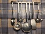 Lepelrek "Sola" RVS hamerslag 7-delig jaren 50/60, Huis en Inrichting, Keuken | Keukenbenodigdheden, Ophalen of Verzenden, Gebruikt