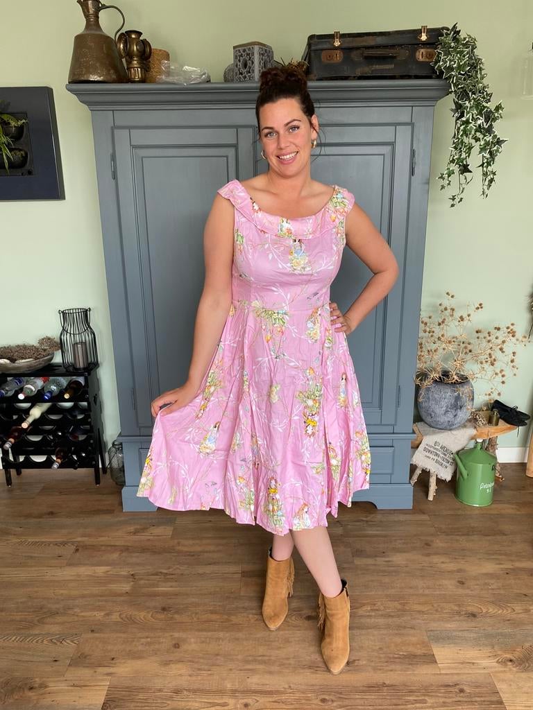 Nieuwe jurk van Hearts & Roses maat 36 t/m 46, Ophalen of Verzenden, Nieuw, Onder de knie