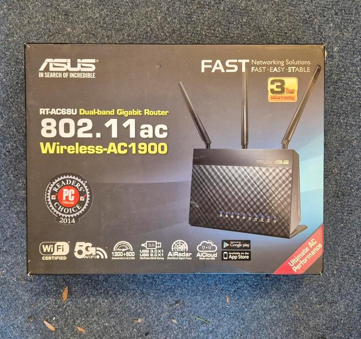ASUS RT-AC68U AC1900 Dual-band Gigabit WiFi Router, Computers en Software, Routers en Modems, Zo goed als nieuw, Router, Ophalen of Verzenden