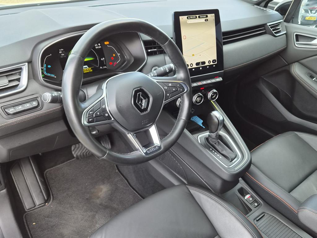 Renault Clio 1.6 E-Tech Hybrid 140 Initiale Paris | Stoel+st, 28 km/l, Gebruikt, 4 cilinders, Wit