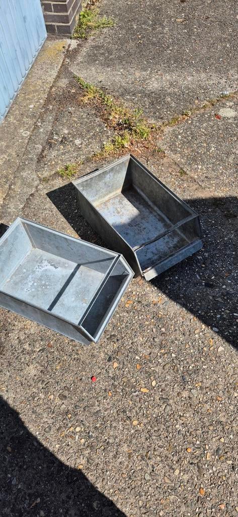 4 stuksplanten bak metaal, Tuin en Terras, Bloembakken en Plantenbakken, Ophalen of Verzenden, Rond, Metaal, Minder dan 30 cm