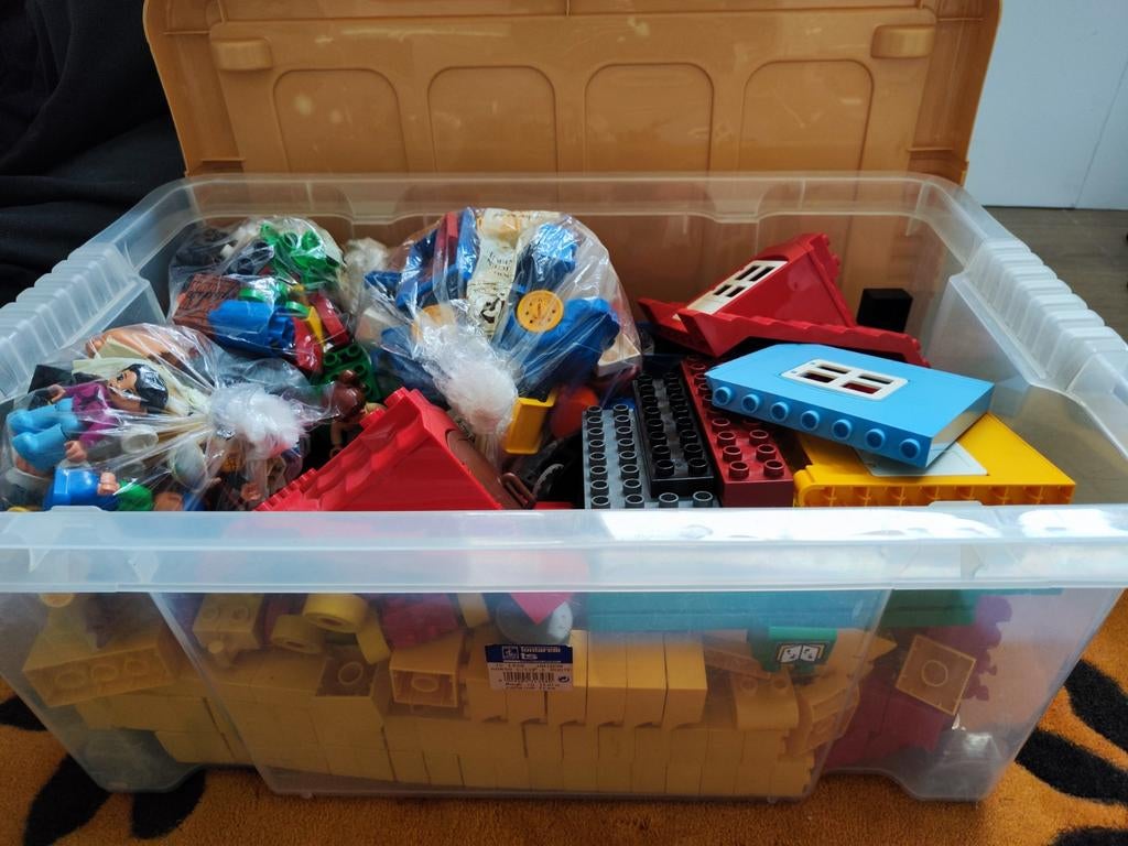 Grote doos/bak vol met duplo, Ophalen of Verzenden