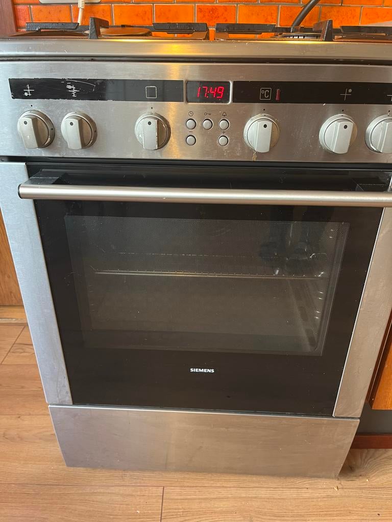 Siemens gasfornuis met oven -, Witgoed en Apparatuur, Fornuizen, Ophalen, Gebruikt, 60 cm of meer, 4 kookzones