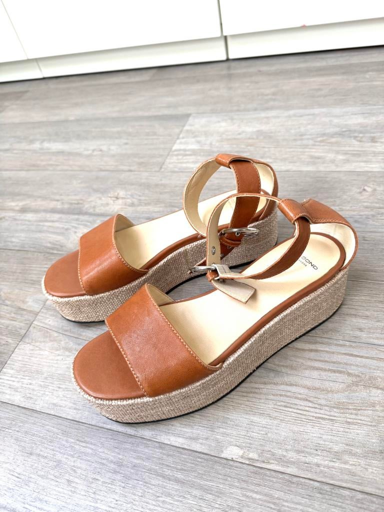 Mooie leren sandalen - Vagabond - Maat 40 🤎, Kleding | Dames, Bruin, Zo goed als nieuw, Vagabond, Sandalen of Muiltjes