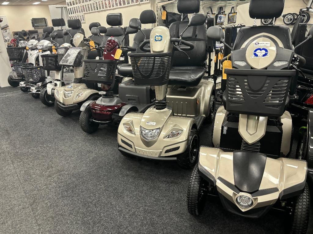 Ruime keuze in Scootmobielen tegen scherpe prijzen A merken, Diversen, 10 km/u of minder, Zo goed als nieuw, 46 km of meer, Ophalen