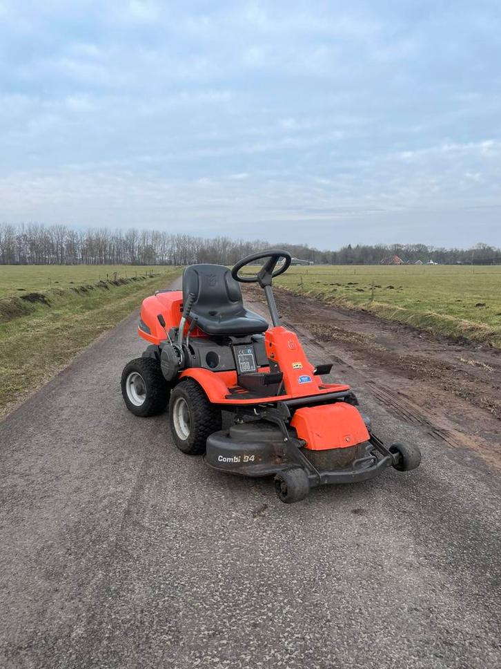 Husqvarna R11C zitmaaier gazonmaaier, Tuin en Terras, Zitmaaiers, Zo goed als nieuw, Ophalen