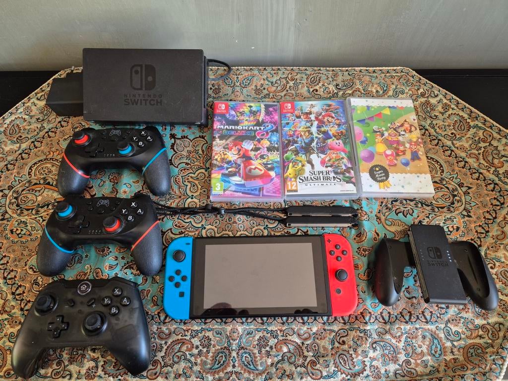Nintendo Switch met 3 games en 4 controllers, Spelcomputers en Games, Spelcomputers | Nintendo Switch, Gebruikt, Switch Original