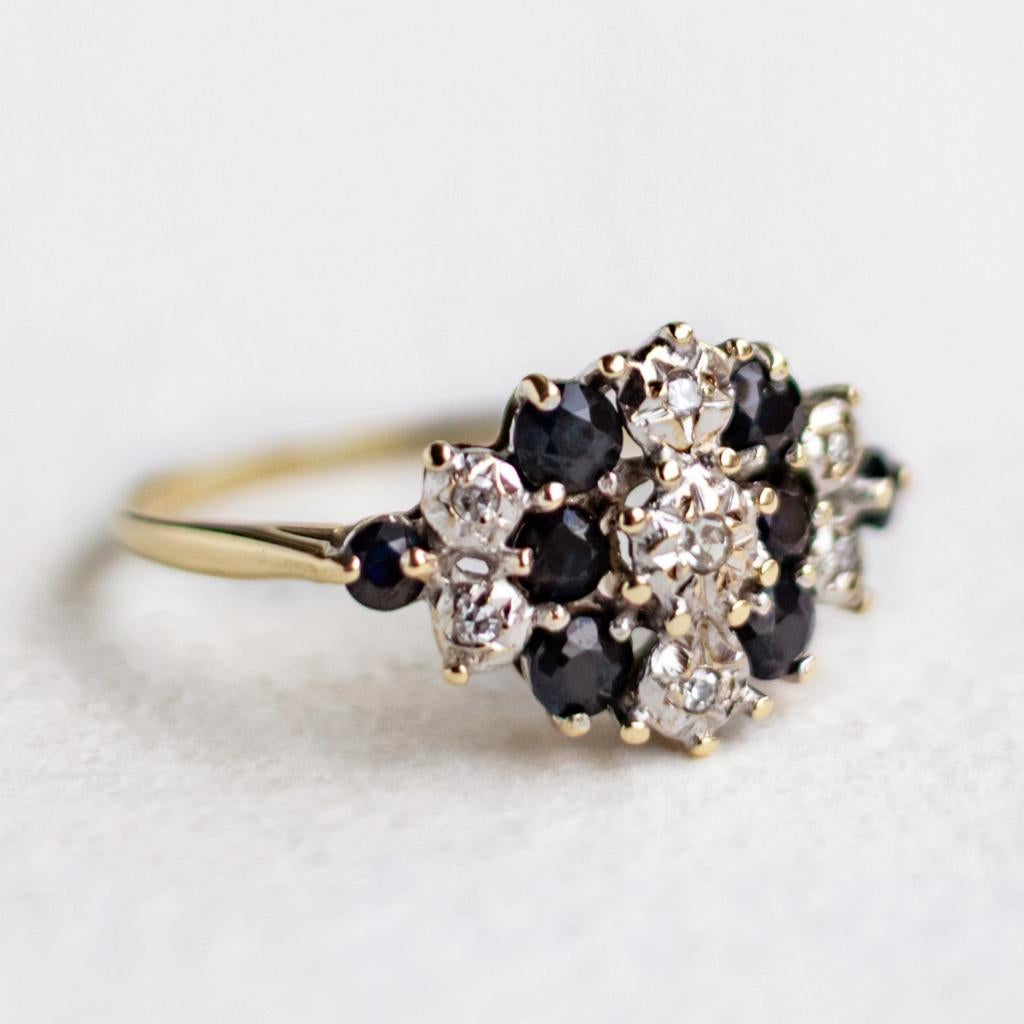 Vintage 9K gouden cluster ring met saffier diamant - 17,75, Ophalen of Verzenden, Zo goed als nieuw, 17 tot 18, Met edelsteen