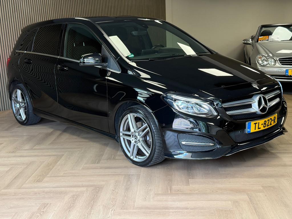 Mercedes-Benz B-klasse B180 Ambition AUT NAVIGATIE AIRCO CRU, Auto's, Mercedes-Benz, Gebruikt, Euro 6, 4 cilinders, Grijs