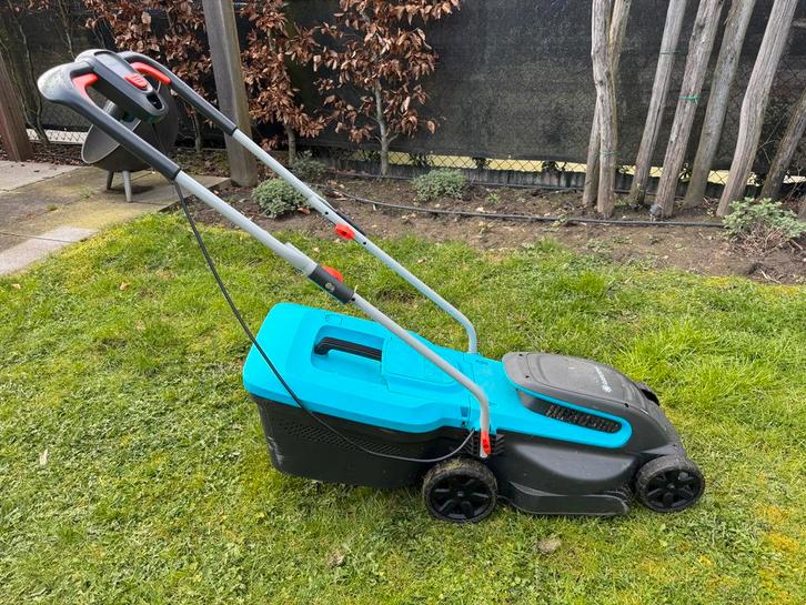 Gardena grasmaaier PowerMax 1200/32, Tuin en Terras, Grasmaaiers, Gebruikt, Elektrische grasmaaier, 30 t/m 39 cm, Cirkelmaaier
