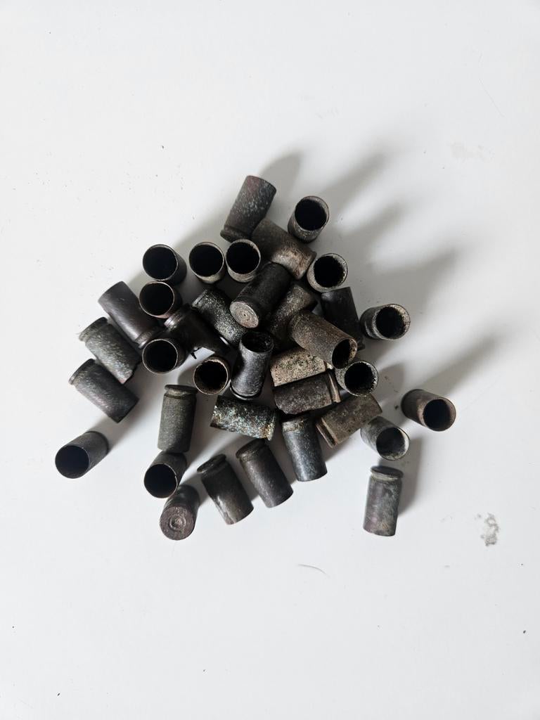 Hulzen 9mm Engels, Verzamelen, Ophalen of Verzenden, Engeland, Hulzen of Bodemvondsten