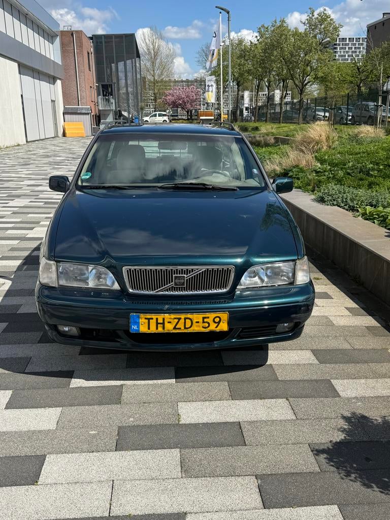 Volvo V70 2.5 AUT 1998 Groen, Beige, Particulier, 500 kg, 5 cilinders