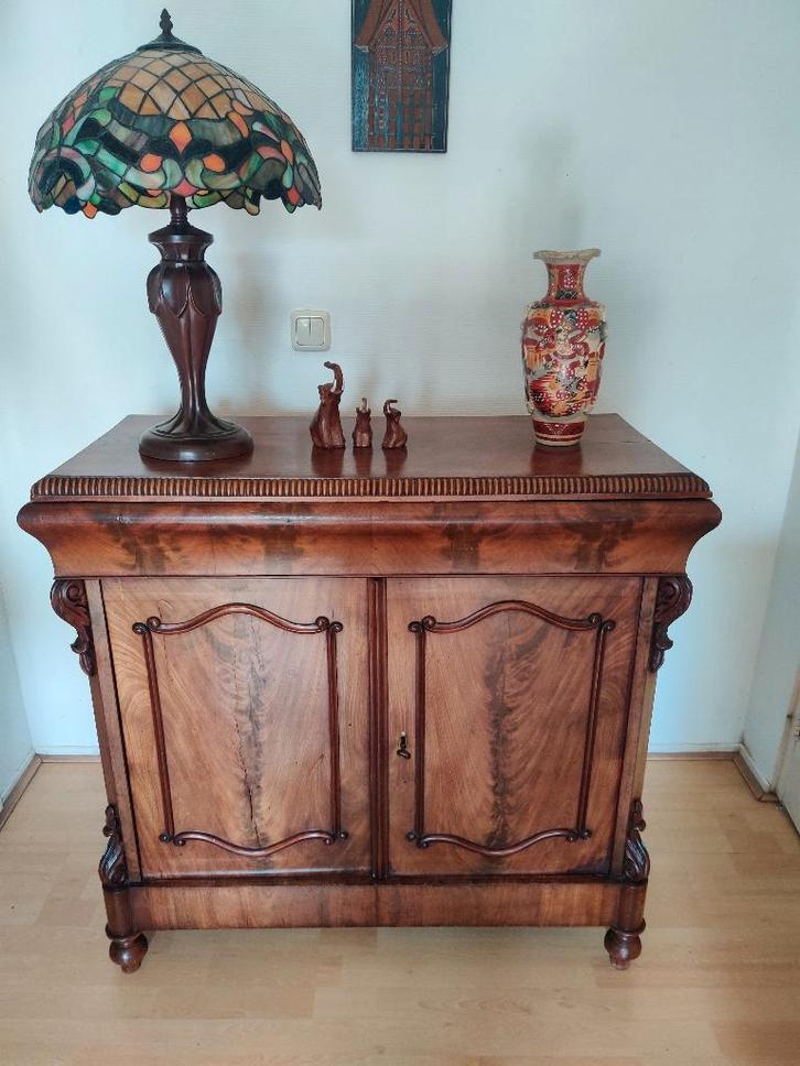 Biedermeier penantkast (sideboard) gefineerd mahoniehout, Antiek en Kunst, Antiek | Meubels | Kasten, Ophalen