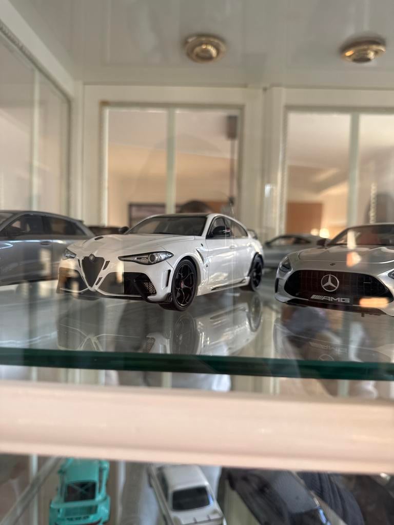 Alfa Romeo Giulia Ottomobile met doos - Onbeschadigd, Hobby en Vrije tijd, Modelbouw | Auto's en Voertuigen, Auto, Groter dan 1:32