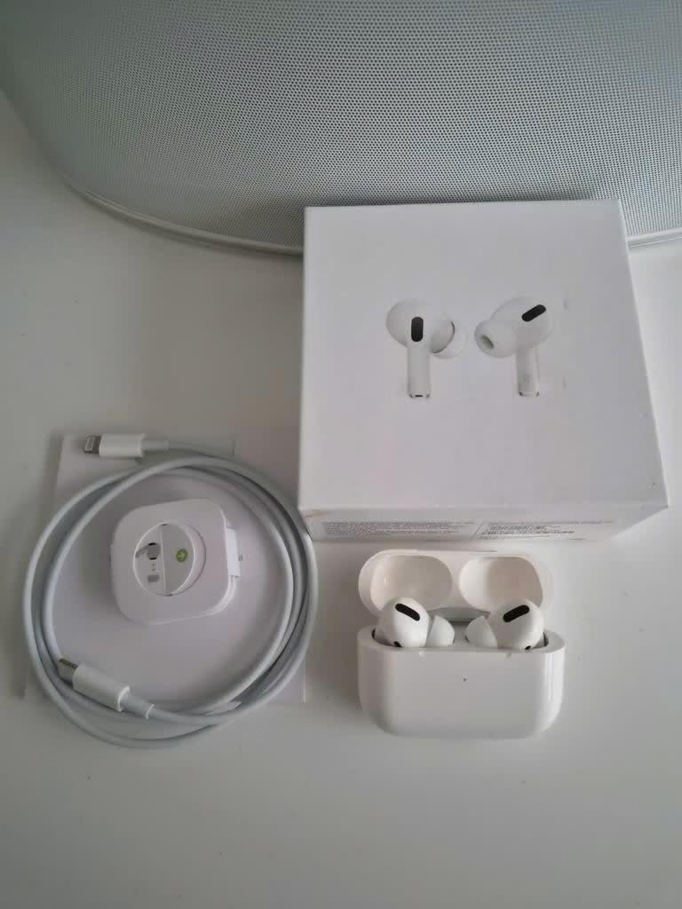 Airpods, Gebruikt, Verzenden, Apple, In oorschelp (earbud)