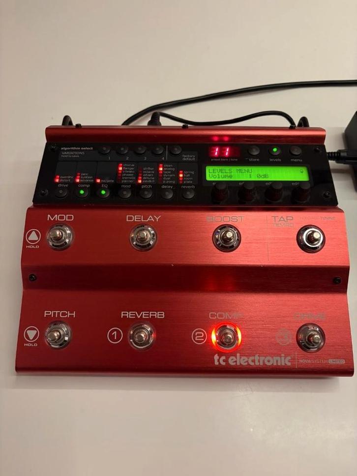 Nova System Limited Red + MIDI Mouse, Muziek en Instrumenten, Midi-apparatuur, Zo goed als nieuw, Ophalen