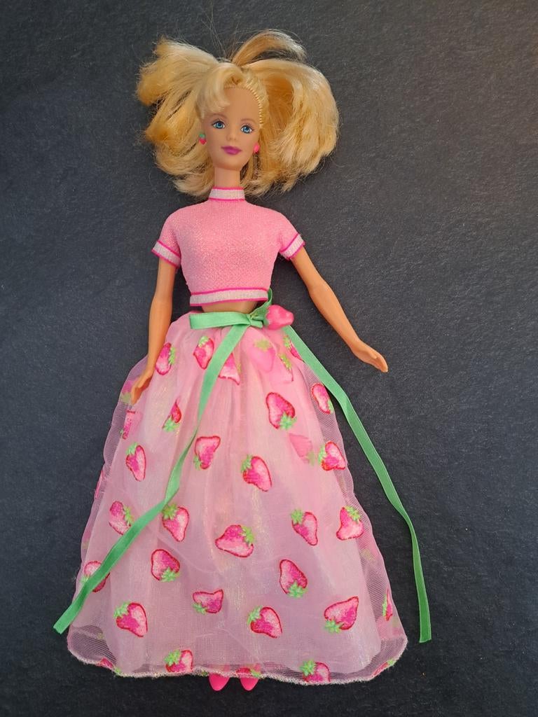 Avon Exclusive Special Edition Aardbei Sorbet Barbie, 1998, Ophalen of Verzenden, Zo goed als nieuw, Barbie