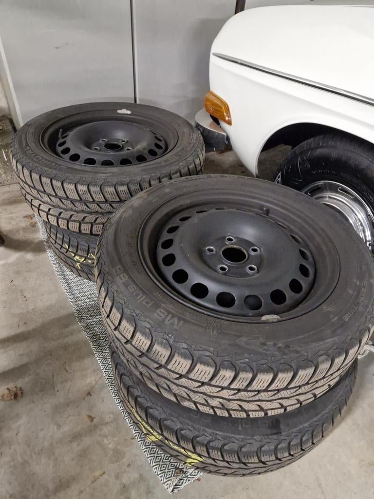Winterbanden Uniroyal 4 stuks, Auto-onderdelen, Banden en Velgen, 16 inch, Banden en Velgen, 205 mm, Winterbanden
