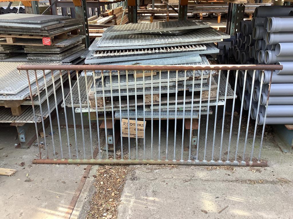 Stal inventaris, poort, hek, drinkbak, Ophalen, Met poort, Gebruikt, .