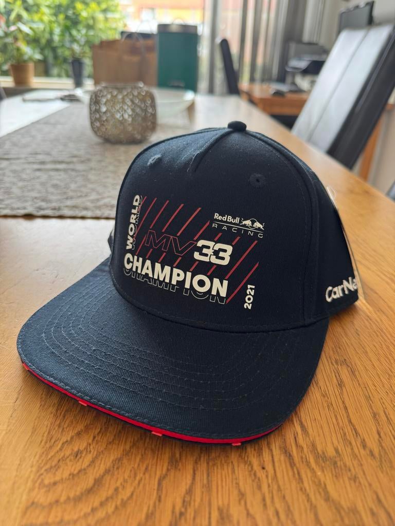 Max Verstappen World Champion Cap 2021 - Nieuw met label, Ophalen of Verzenden, Nieuw, One size fits all, Pet
