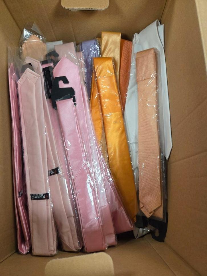 Parij smalle stropdassen setde met poucetje, Kleding | Heren, Stropdassen, Zo goed als nieuw, Ophalen of Verzenden