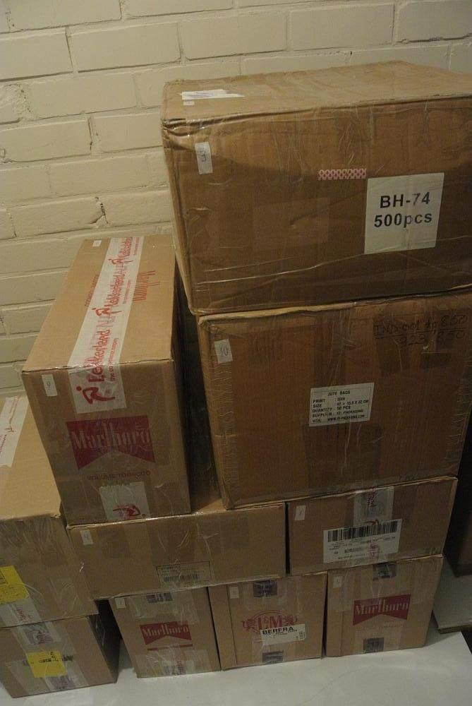 Dozen met o.a Winterling Marktleuthen mitterteich Arcoroc, Diversen, Rommelmarktspullen, Zo goed als nieuw, Ophalen