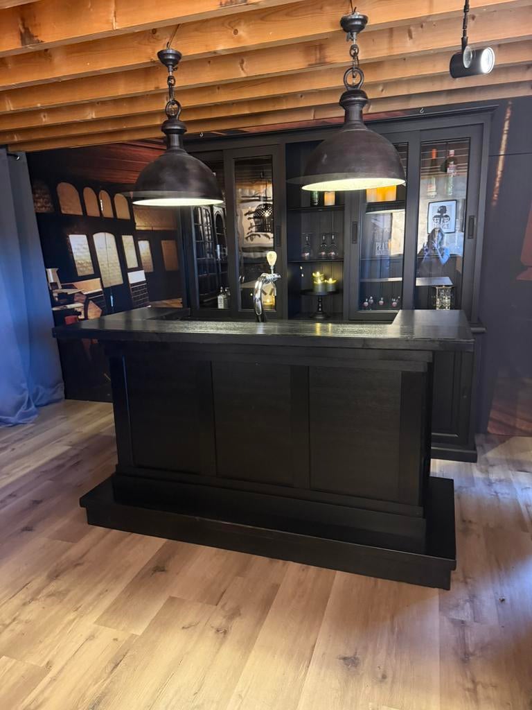 Chique zwarte bar set man cave kroeg café luifelbar hotel, Huis en Inrichting, Ophalen of Verzenden, Zo goed als nieuw
