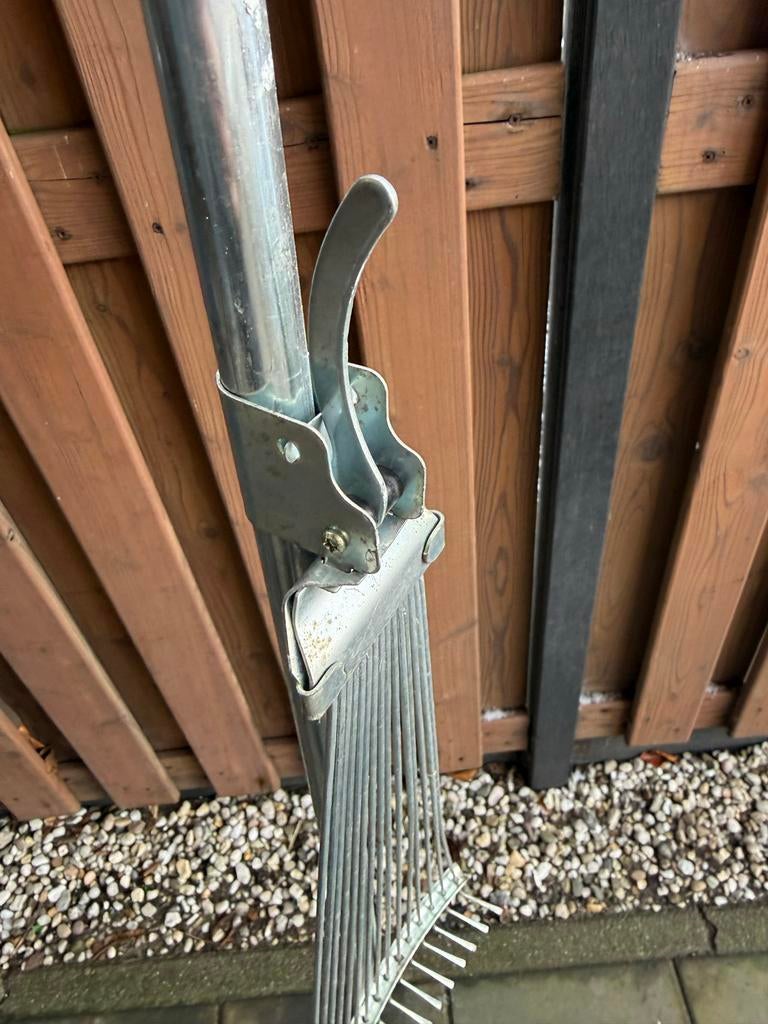 Verstelbare hark voor tuin en gazon, Ophalen of Verzenden, Gebruikt, Hark