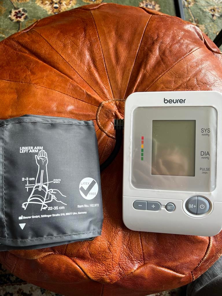 Beurer Bloeddrukmeter - Zo goed als nieuw, Ophalen of Verzenden, Zo goed als nieuw, Overige typen