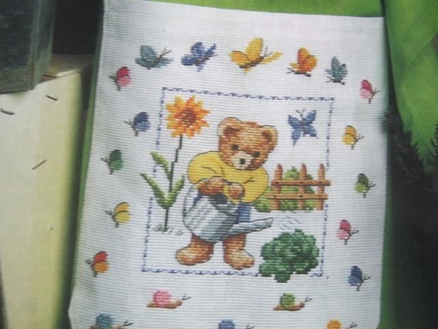 Borduurpatroon  Beertje in de tuin nr  5494, Verzenden, Nieuw, Handborduren, Patroon