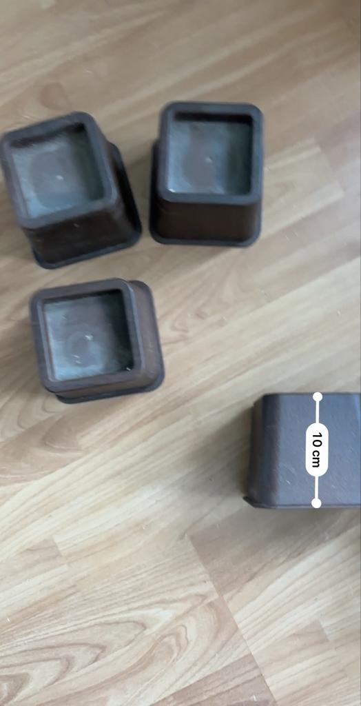 Verhogers voor meubels of bed - 4 stuks, 10 cm hoog, Ophalen, Gebruikt