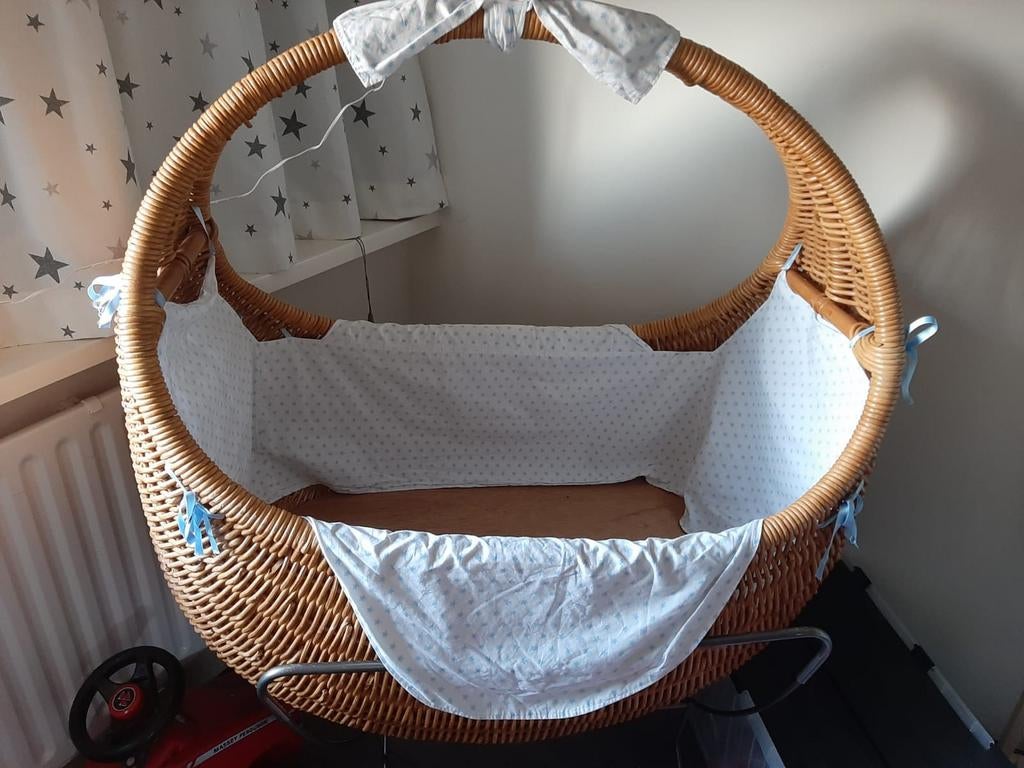 Wiegje van riet, Kinderen en Baby's, Babywiegjes en Ledikanten, Ophalen, Wieg