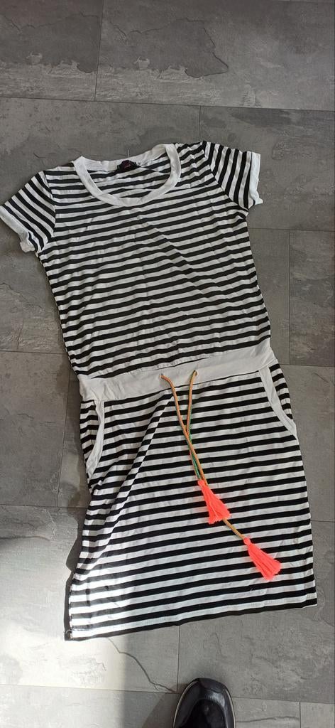 Tka jurkje van savinni maat m van oksel naar 46 cm, Kleding | Dames, Zwart, Ophalen of Verzenden, Zo goed als nieuw, Maat 36 (S)