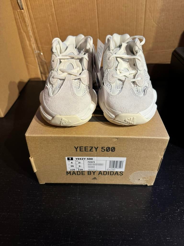 Adidas Yeezy 500 Bonewhite in maat US4 - EU36 - FV3573, Nieuw, Ophalen of Verzenden, Wit, Sportschoenen