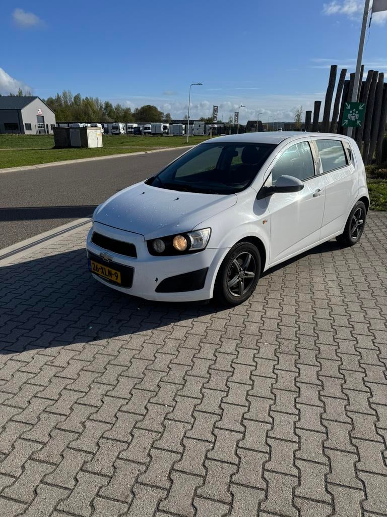 Chevrolet Aveo 1.3D 5-DEURS 2012 Wit, Auto's, 28 km/l, Aveo, Wit, Origineel Nederlands